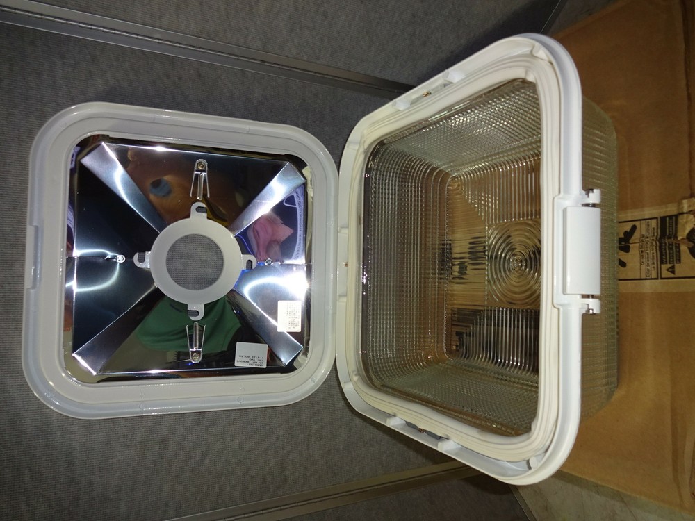Hubbell UC01 Optical Assembly Lens Lighting Fixture