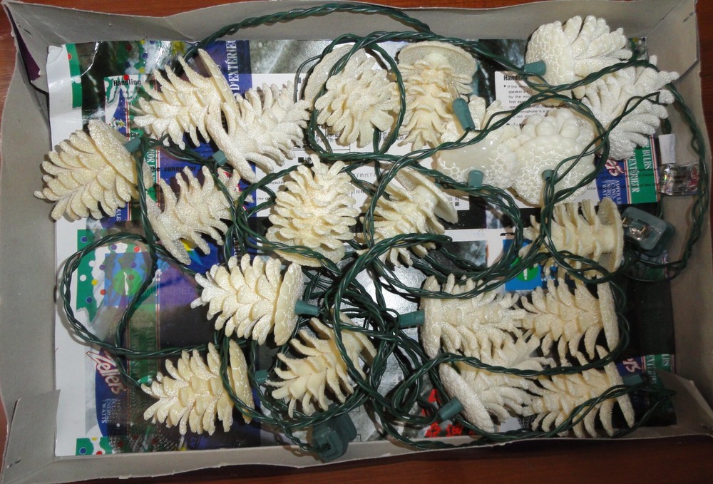 Frosted Pinecone 20’String Lights ~ Christmas Tree ~ Camping Multipurpose