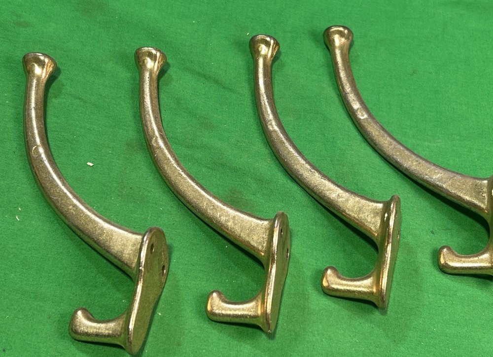 Four Metal Wall Mount 4 Hooks Clothes Pole Tree Hooks