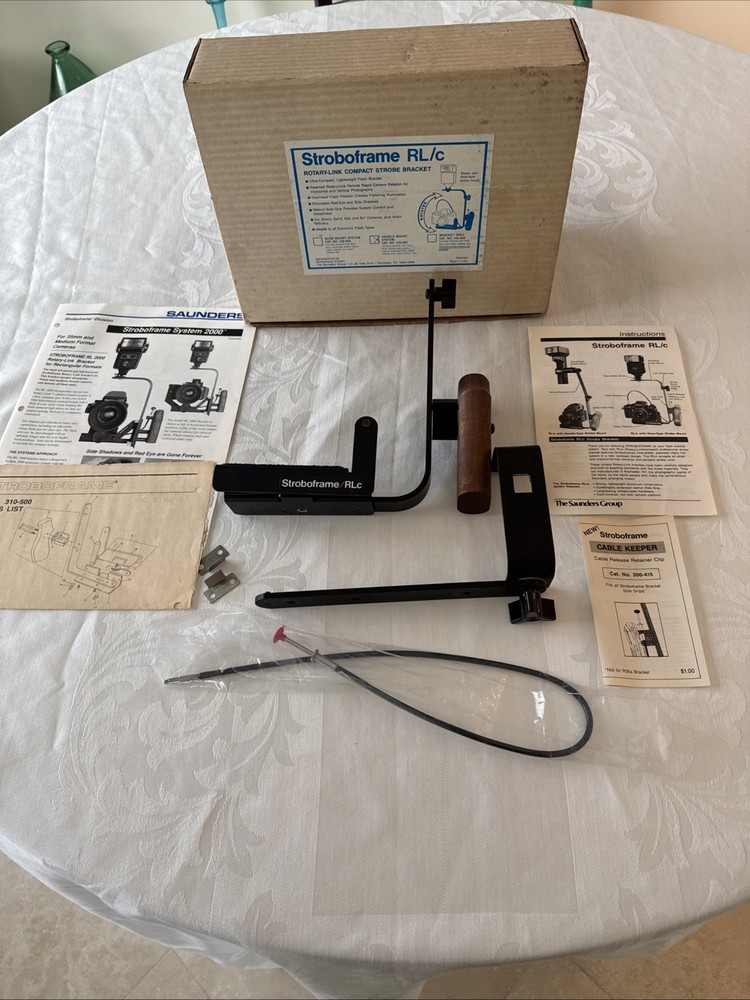 STROBOFRAME RL/C  Camera Flash Bracket Designed For 35mm & 645 Cameras