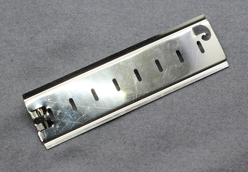 Mounting Bar for 4 Medals  with fastener