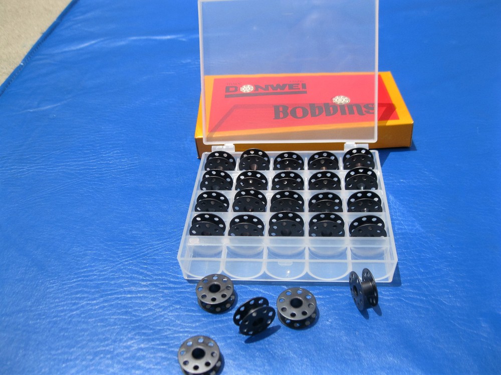 BOBBIN  BOX  WITH   25  pcs.  BLACK  SINGLE  NEEDLE  SEWING  MACHINE  BOBBINS