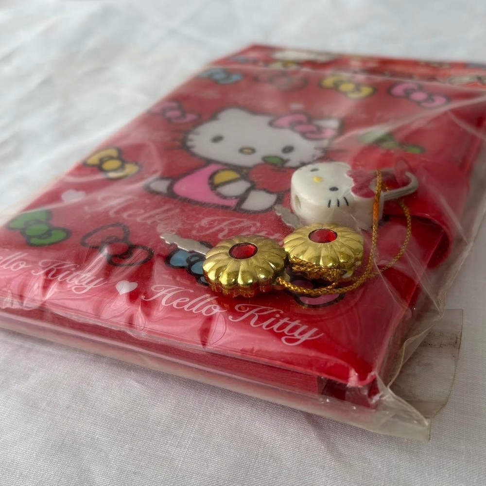 Unopened / with key] 2007 Hello Kitty System Notebook Red Original Notebook