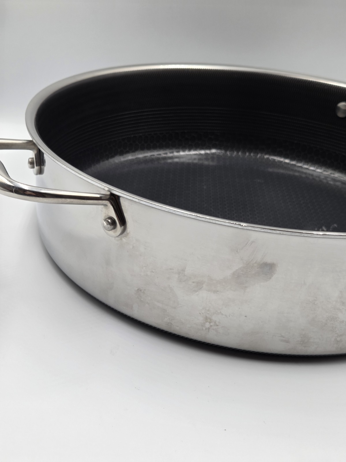 HexClad Hybrid 7-Quart Sauté Pan / Chicken Fryer - No Lid - Used Good Condition