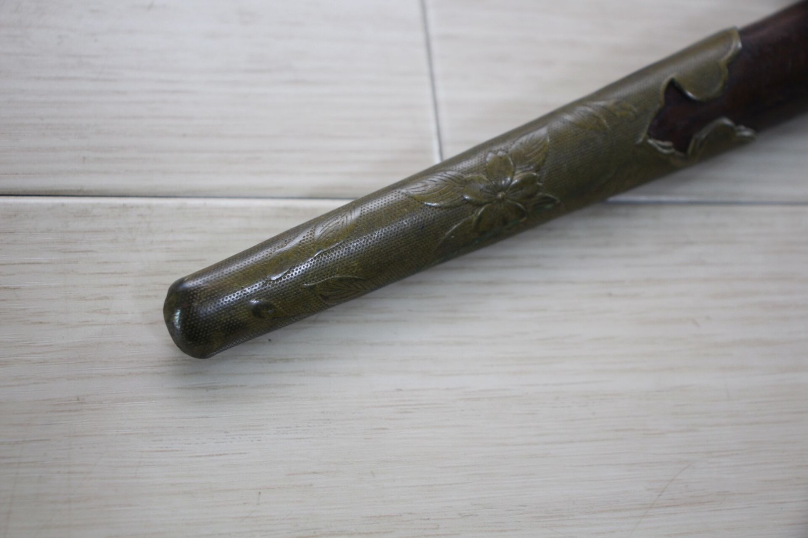 WWII Japanese Navy Dirk Mid War Brass Fittings Resin Handle 8" Blade J30