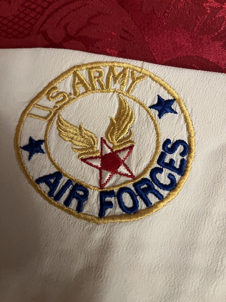 WW2 US Army Air Forces White Silk Scarf Original Embroidered Insignia 28"x32"