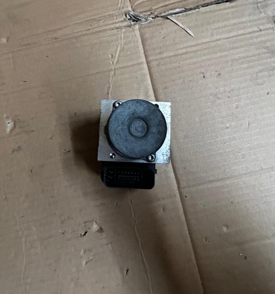 2017 2018 Yamaha Xmax/Tracer ABS Pump Module