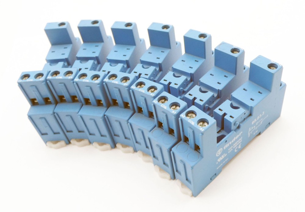 7x Finder 95.83.3 Relay Socket -used-