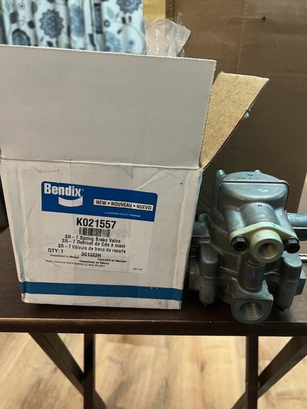 Bendix sr7 brake valve K021557