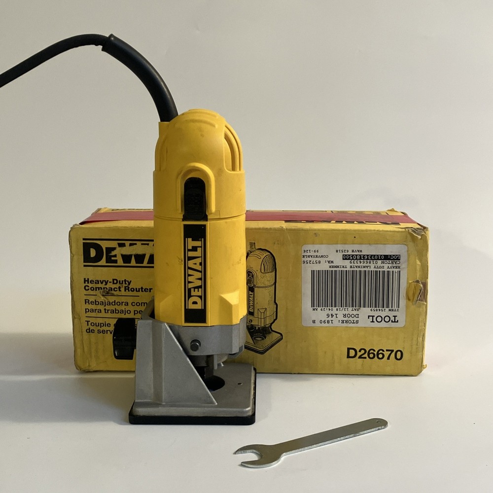 Dewalt D26670 Corded Heavy-Duty Compact Router