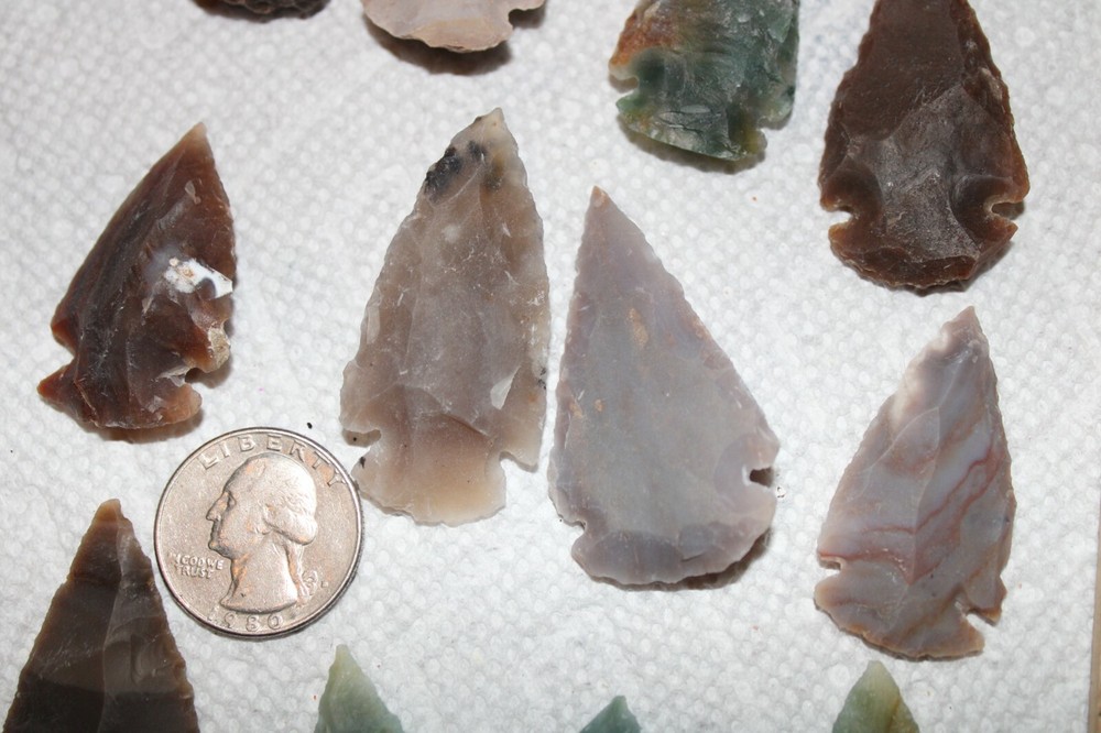 25 jasper Arrowheads per lot.