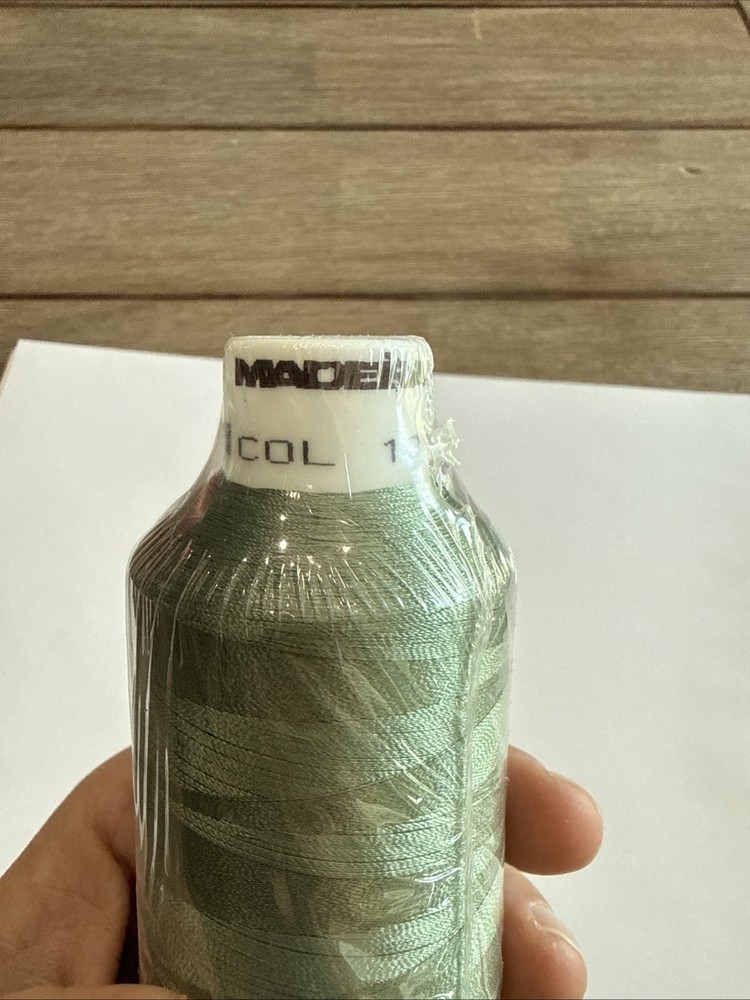 🧵madeira embroidery thread #1392-100% Viscose 🪡