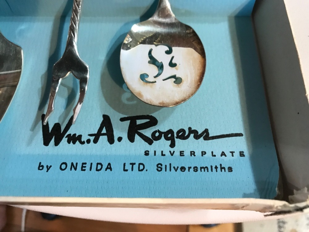 Oneida Wm.A.Rogers Silverplate Hostess Set 5pc...g