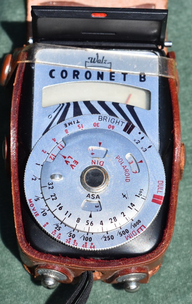 Walz Coronet B Light Meter with Leather Case and Lanyard