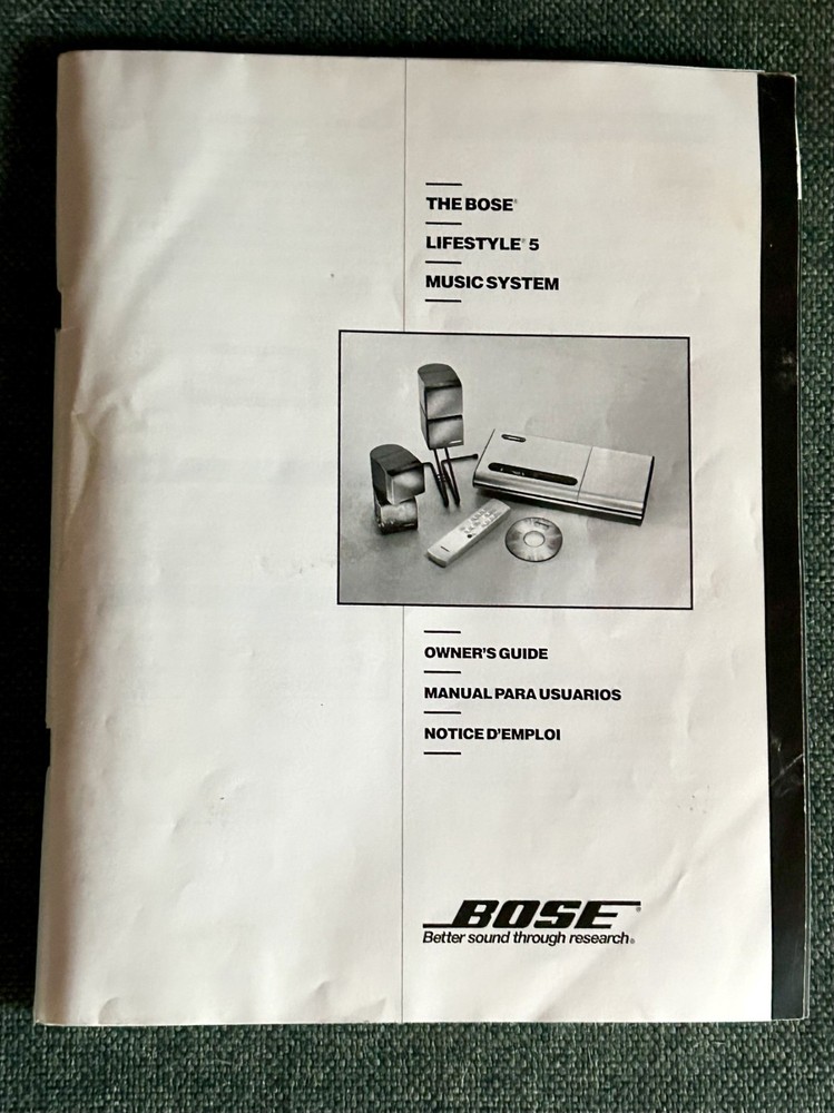 Bose Lifestyle 5 Music System - includes remote & 2 cube speaker arrays
