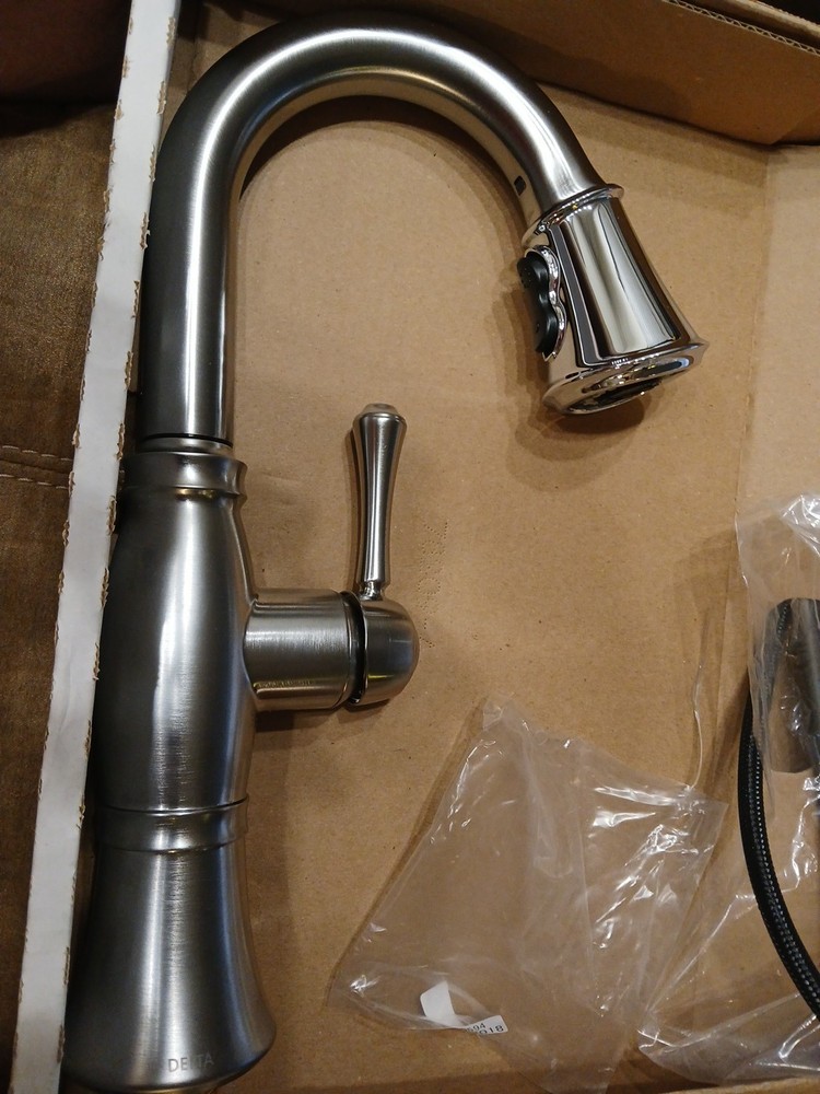 DELTA Bar/Prep Faucet Pull-Down artic stailnless 9997-AR-DST Chrome Pullout
