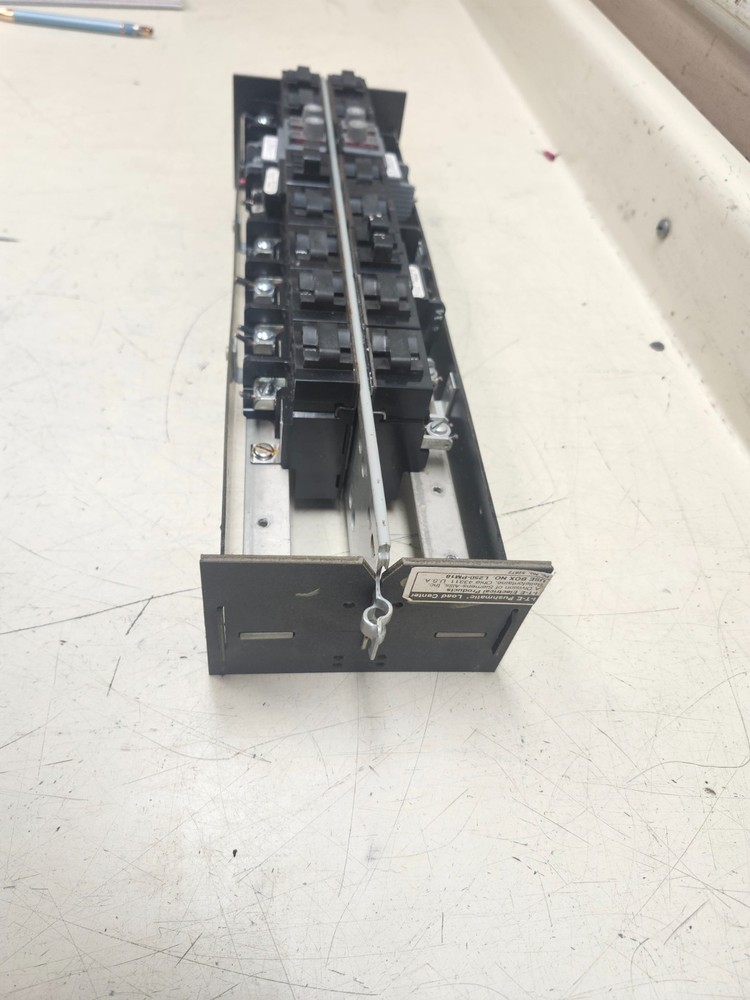 ITE / Siemens Pushmatic Load Center With Assorted Breakers P/N: 52851