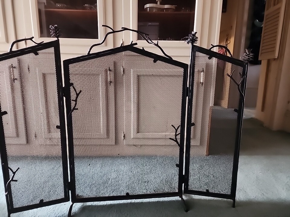 Modern 3 Panel Iron Mesh Fireplace Screen - Black -