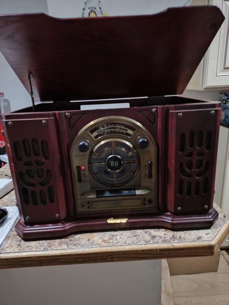 Nostalgia Type radio, CD, Phonograph, Cassette