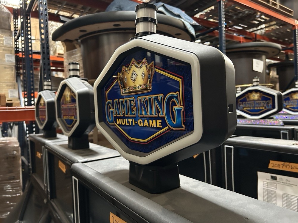 IGT GAME KING MULTI GAME POLYGON TOPPER FOR FLAT TOP MACHINE AVP