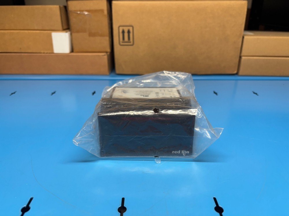 Red Lion Controls PAXLVD00 Digital Panel Meter - NEW