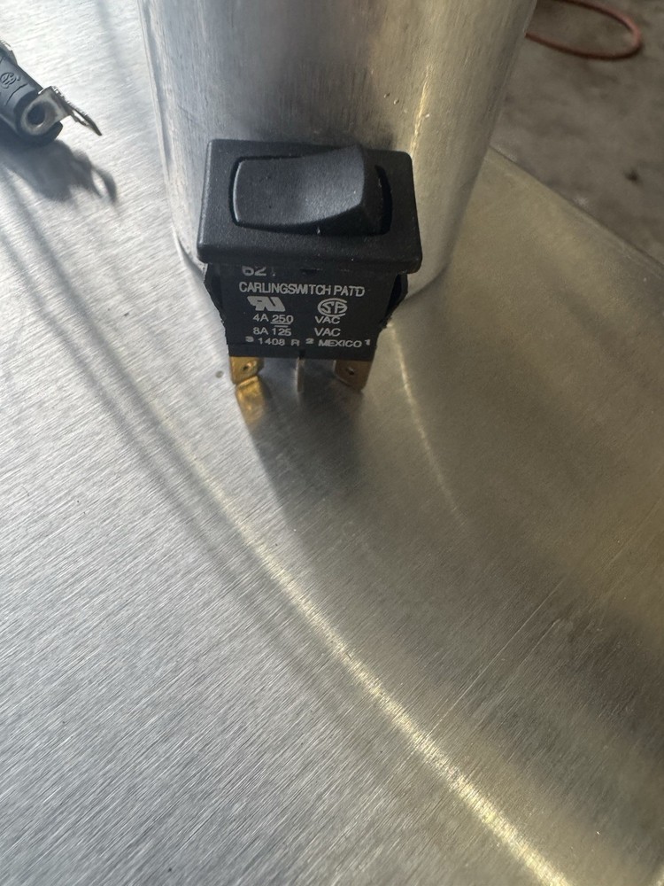 Hoshizaki Control Switch (Rocker Switch) Part # 4A0558–01