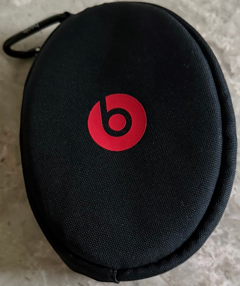 Beats by Dre Headphone Case