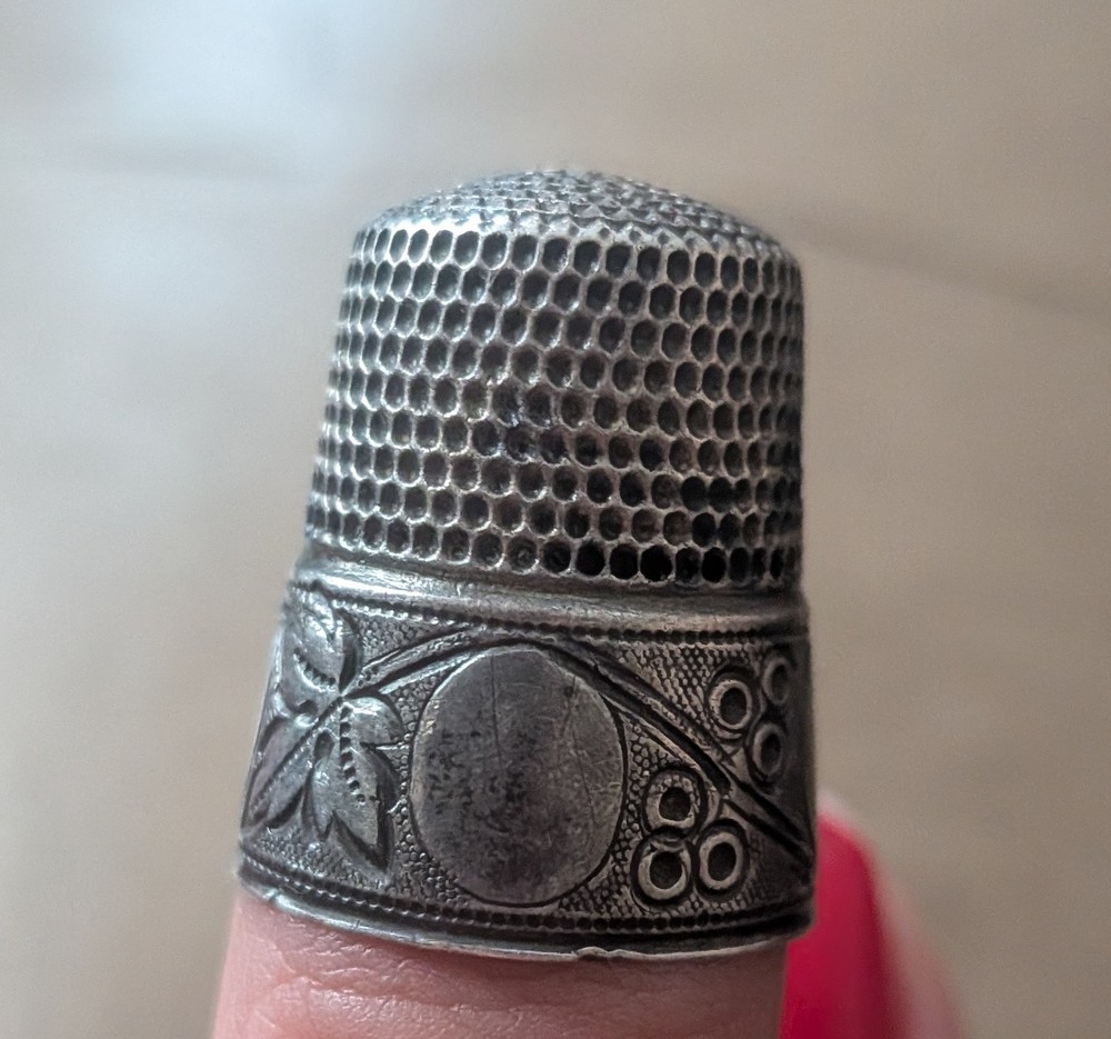 antique sterling silver thimble 10