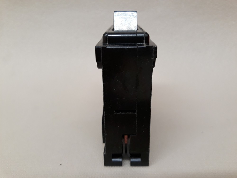 ITE 15 Amp Single Pole Breaker Type EQ-P