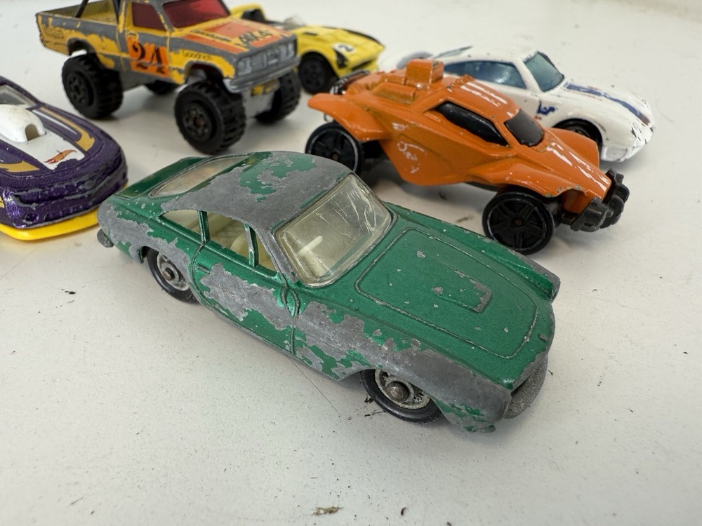 Lot Hotwheeels and Hatchbox Misc.