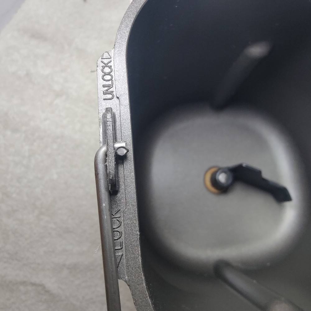 Goldstar Model HB-202CE Bread Maker Machine Pan & Paddle