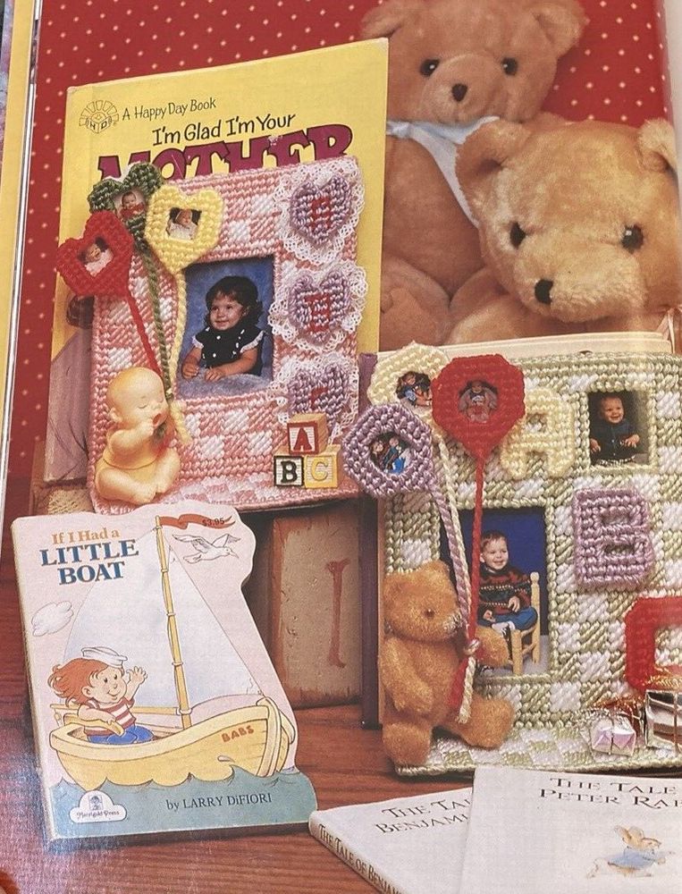 Vtg Rare Heartwarming Plastic Canvas pattern book 1996