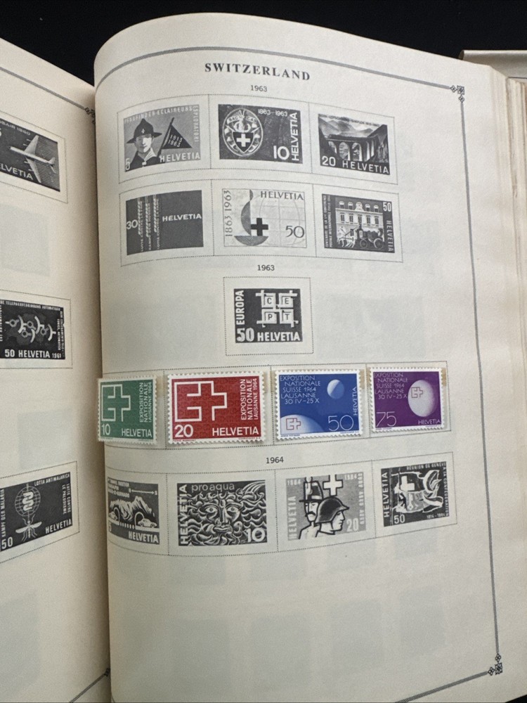 Scott International Blue Stamp Album 1960-1965 Part 5 V - Some Stamps