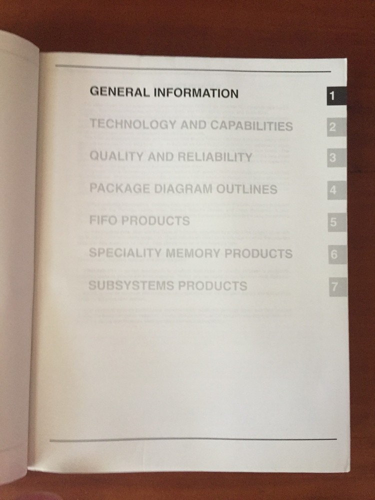 Data Book = Integrated Device Technology IDT Specialized Memories FIFOs 1995 =