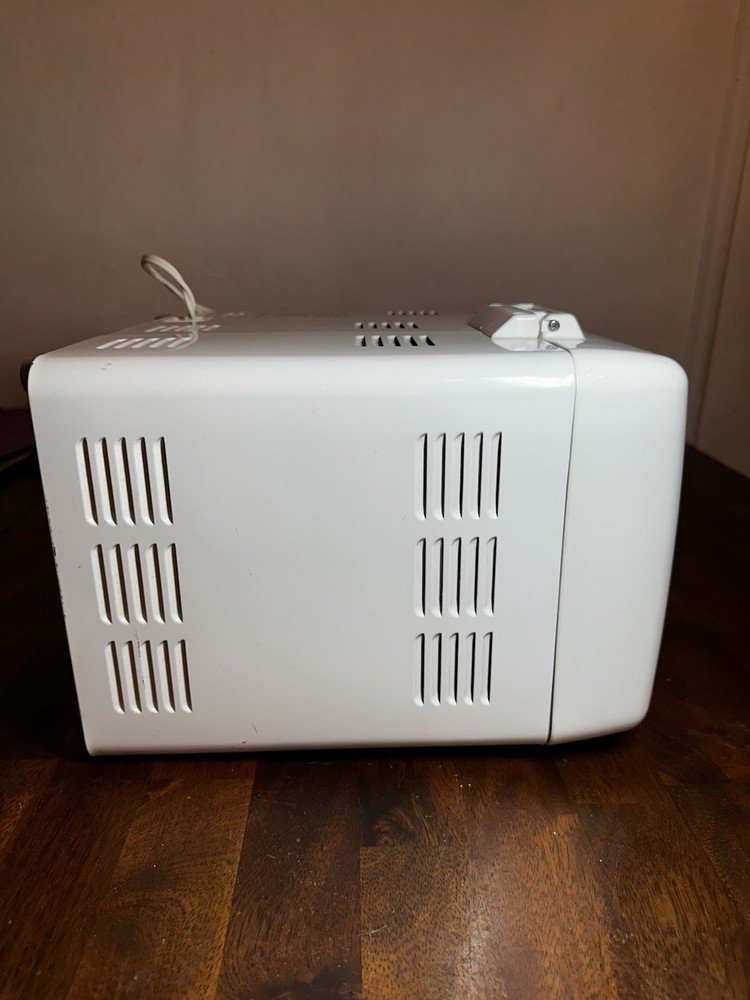 Black & Decker All In One Deluxe Automatic Breadmaker Model #B1800 Bread Machine