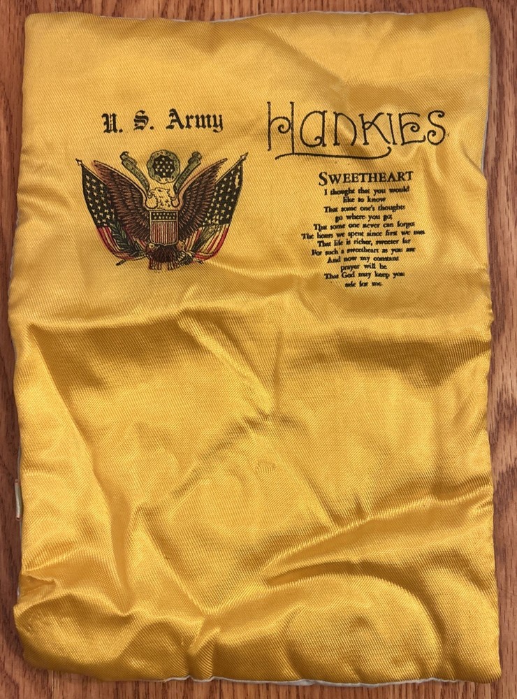 Original WW2 U.S. ARMY "Sweetheart" Gift Cloth Hankie Holder