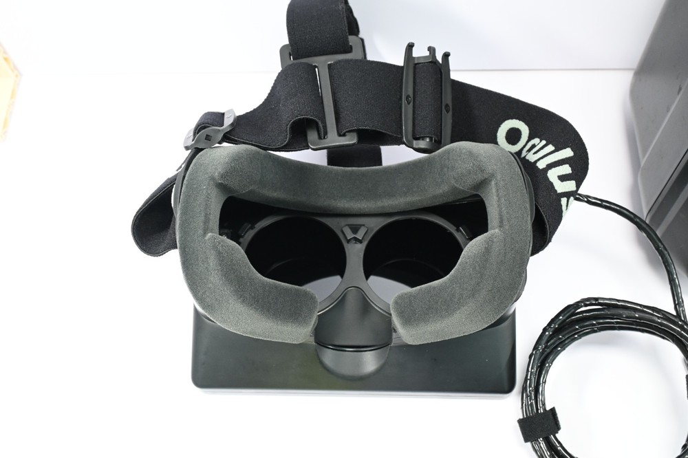 Meta Oculus Rift DK1 Development Kit 1 with Case - Tested - Reinforced Cable