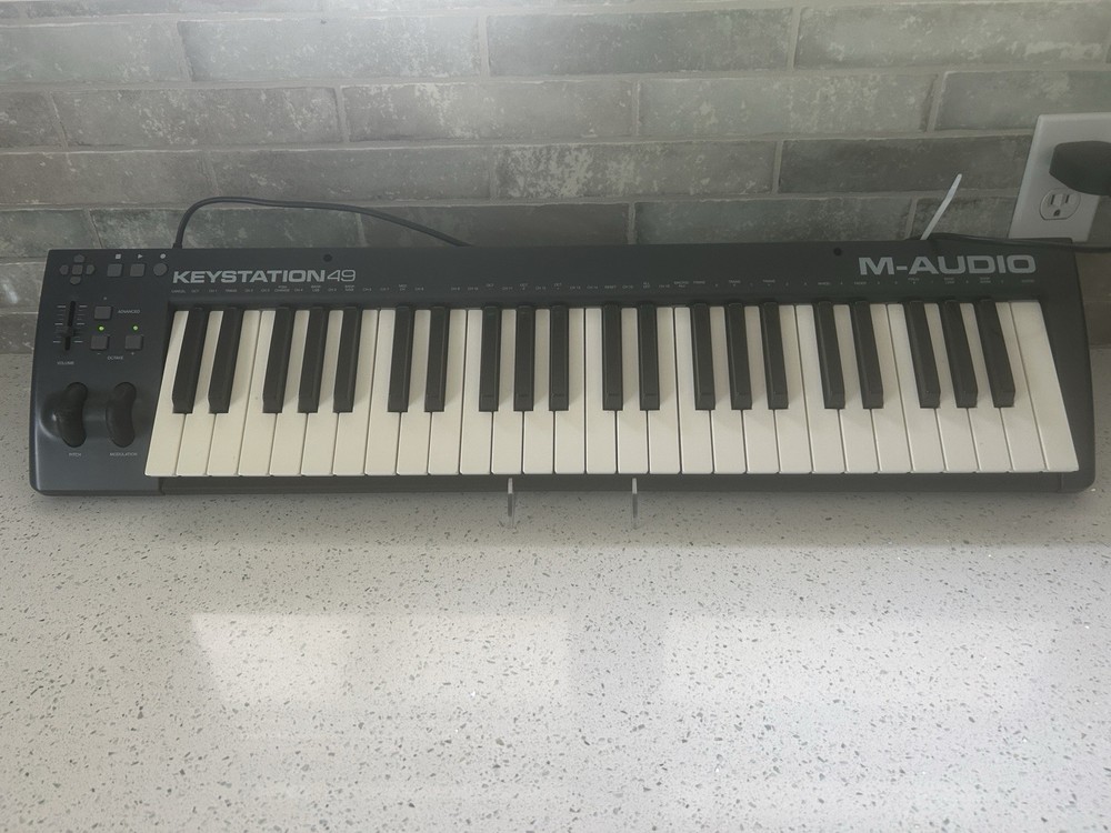 M-Audio Keystation 49 MK3 USB MIDI Controller