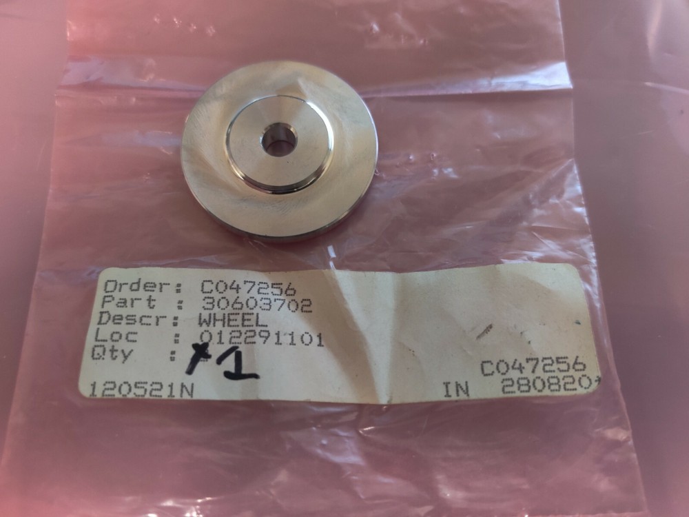 Universal Instruments Wheel 30603702