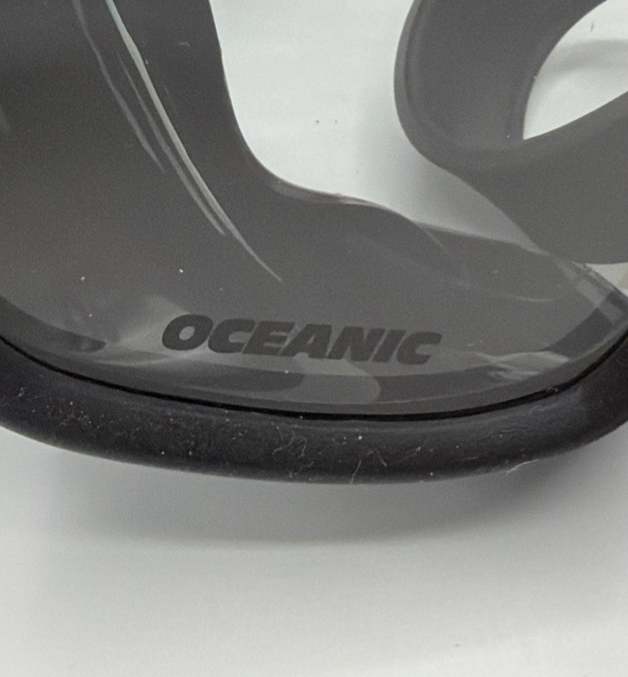 Oceanic Shadow Diving Mask - Black. EUC