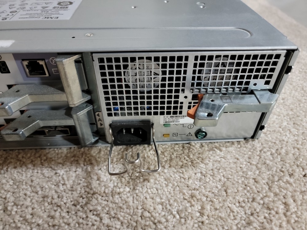 EMC SAE Hard Disk Expansion Array 100-562-964 2.5"