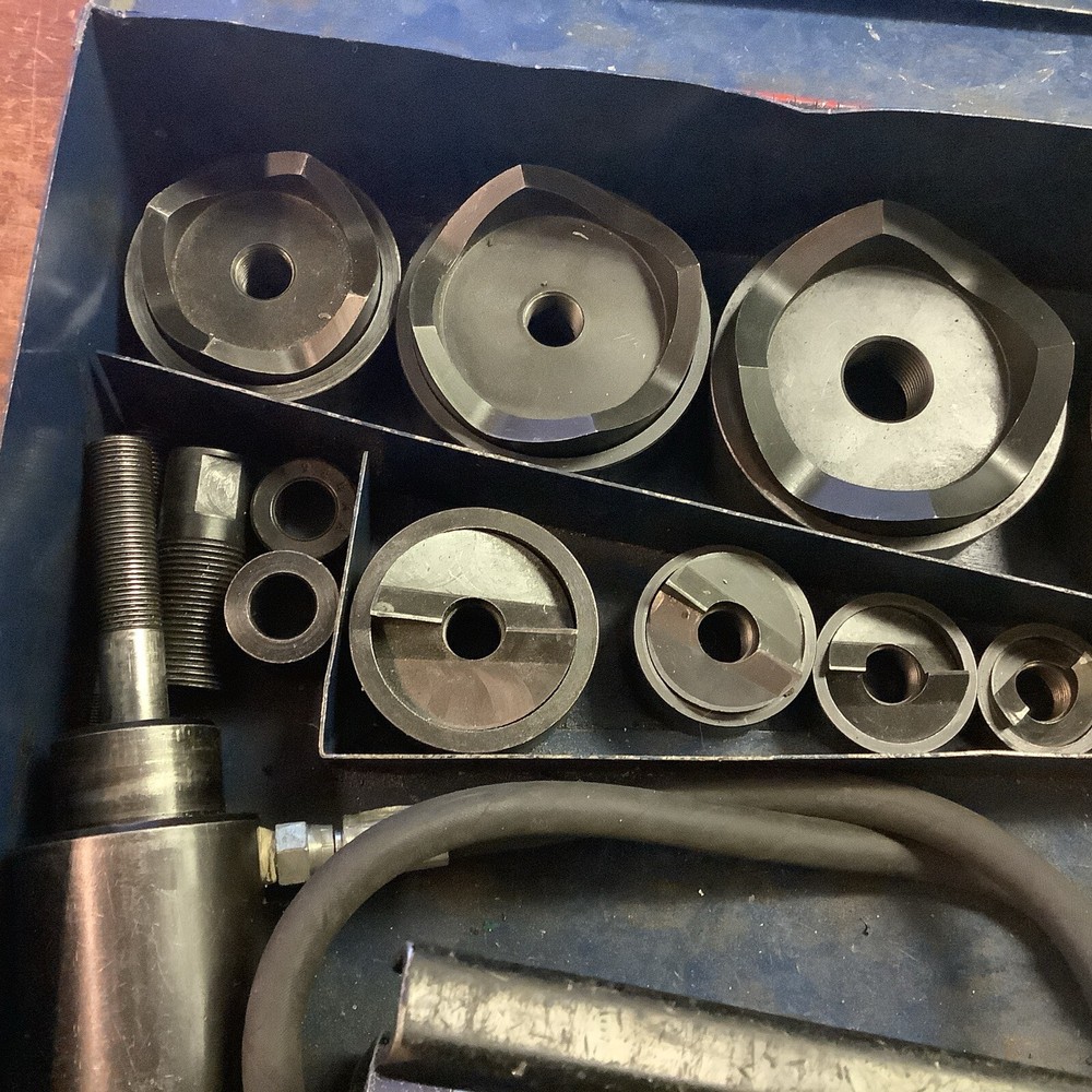 CURRENT Tools Knockout Punch Set W/1521 Hydraulic Hand Pump 1/2”-4”