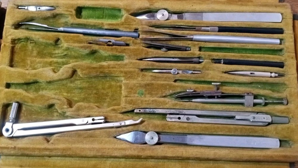 Atq Drafting Instruments Ltd. 15 Piece Tool Set in Felt Case Compass Germany
