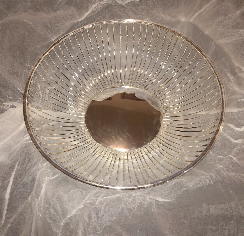 Vintage New In Box “Elegance In Silver” Basket Silver Plated Made In Hong Kong