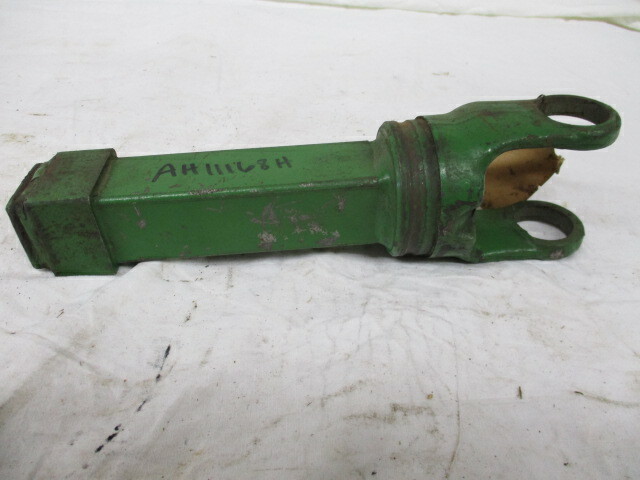 John Deere Yoke (AH11168)