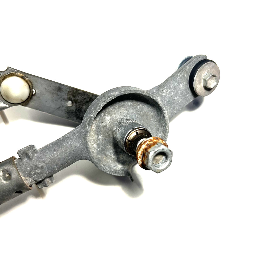 2005-2009 Ford Mustang Front Windshield Wiper Motor Arm Linkage Assembly