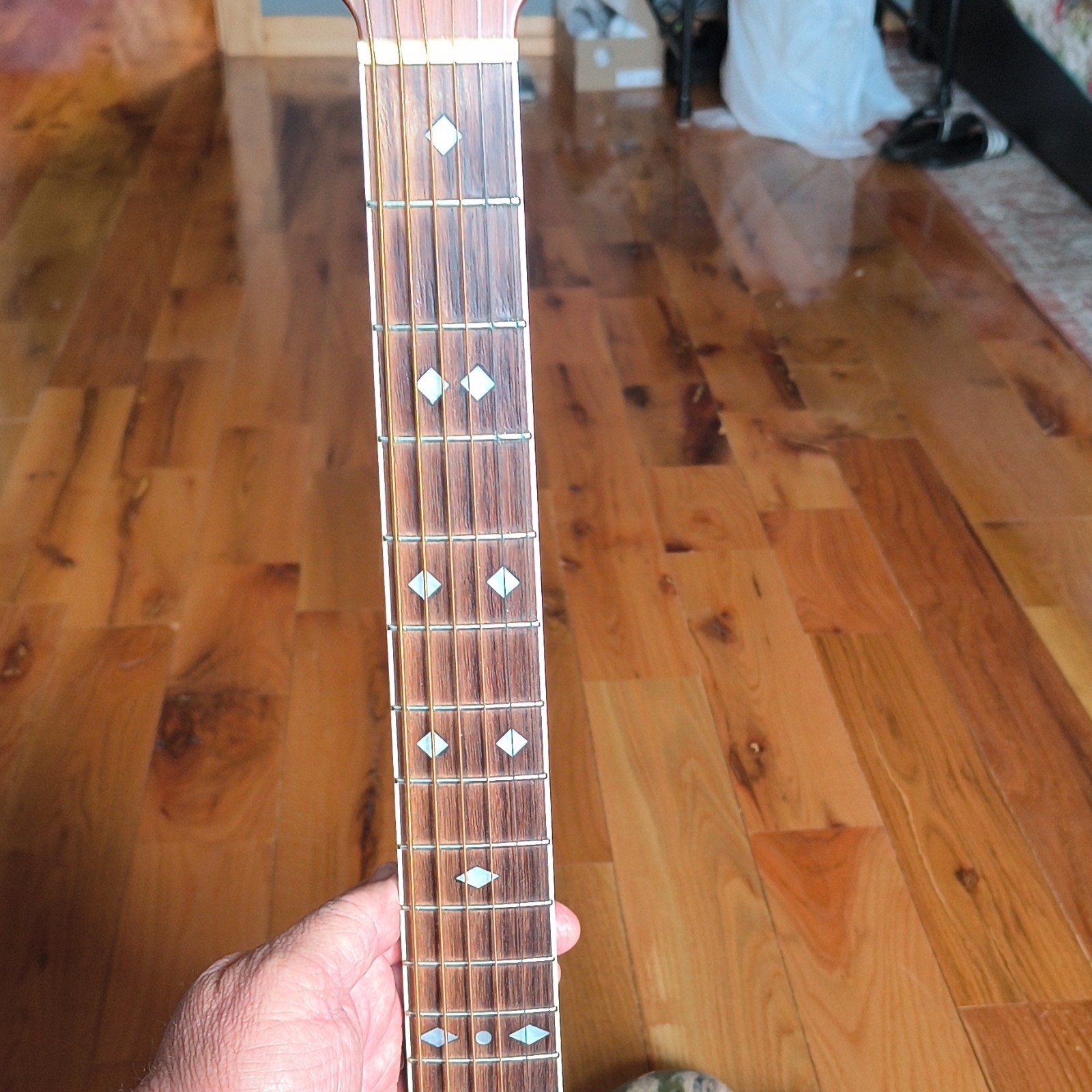 1987-94Ovation Celebrity CC68 Acoustic-Electric Guitar 6 String Cutaway Sunburst