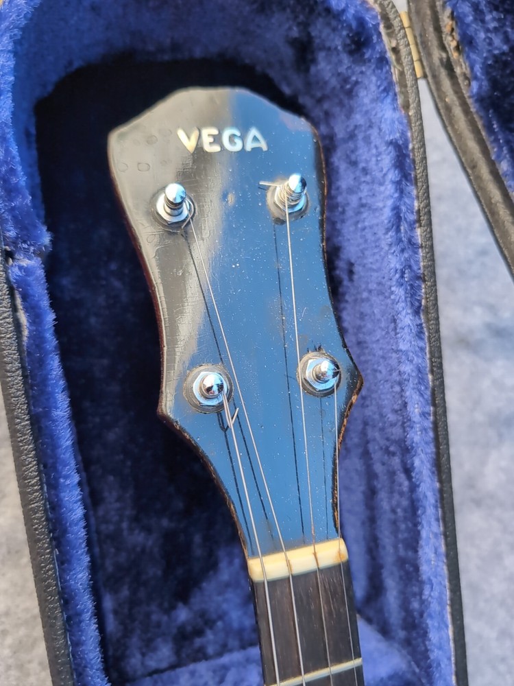 vega banjo 4 string With Case