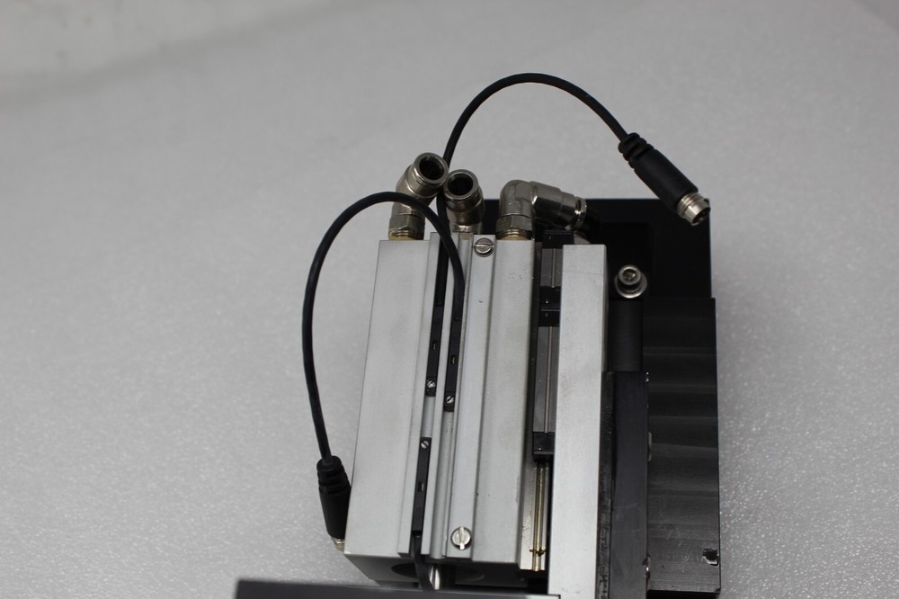 COMPACT AUTOMATION QS04-351-L2 PRECISION LINEAR STAGE WITH BRACKET