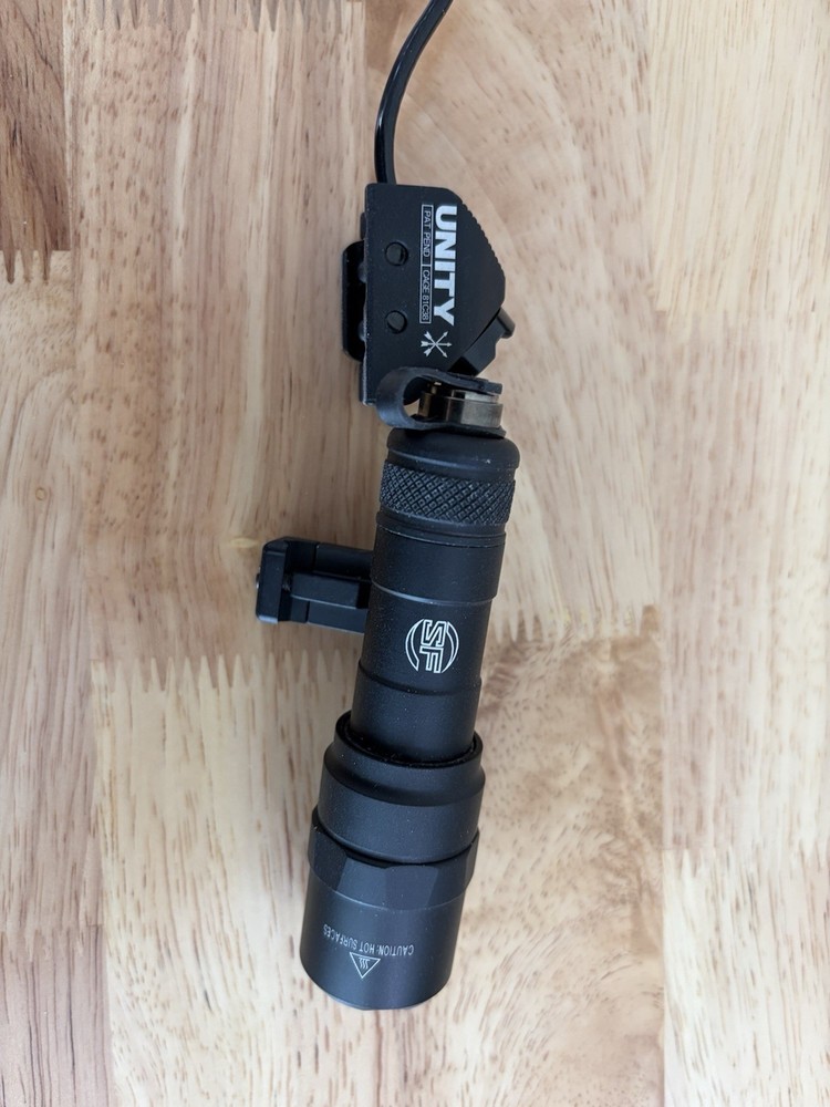 Replica SF M340 Weapon Mounted Light + Hot Button Switch